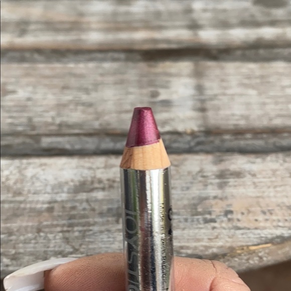 Brand New BedHead Lipstick - Picture 3 of 3